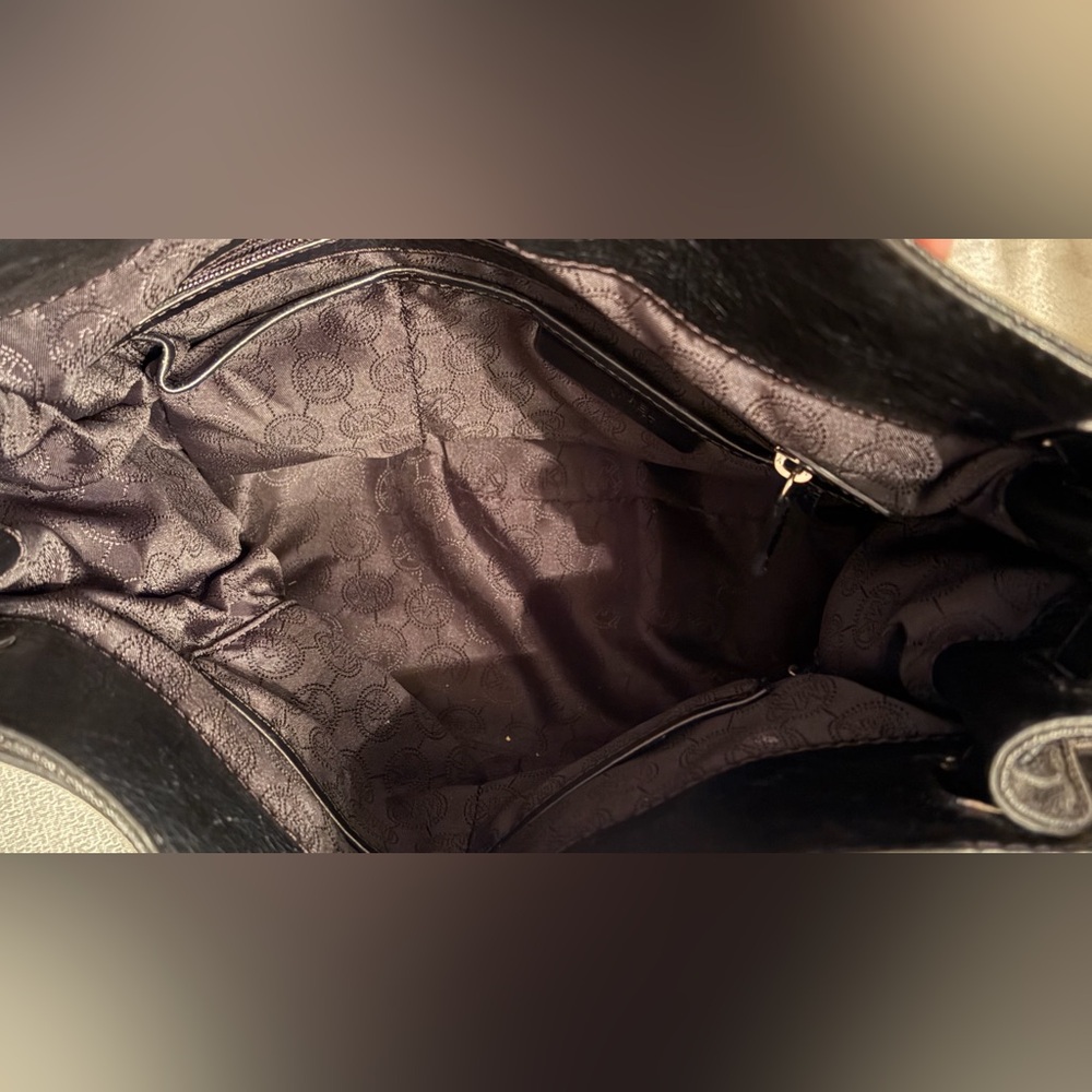 Michael Kors Black Leather Shoulder Bag - Picture 6 of 9